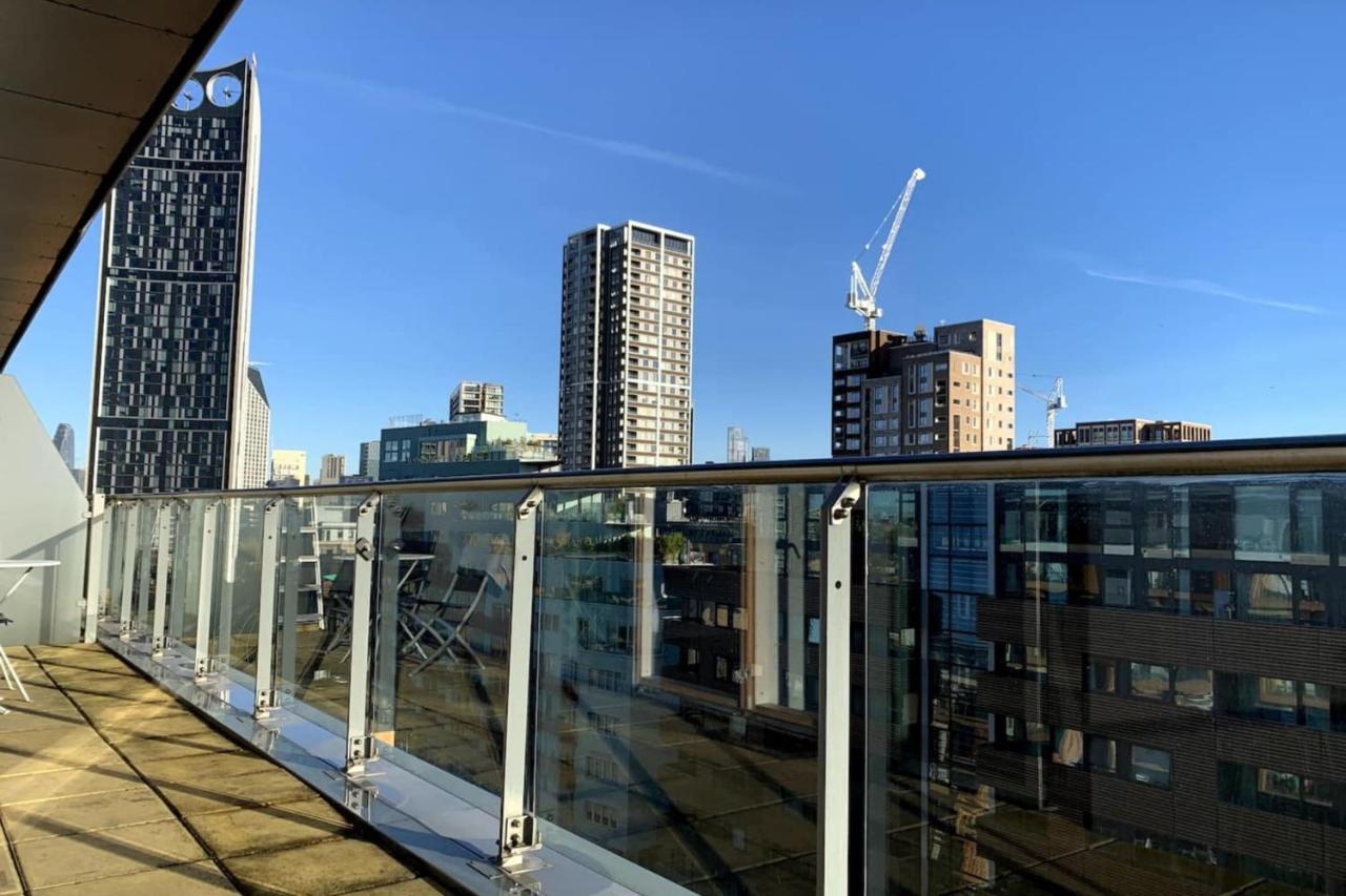 Stylish 2 Bedroom Apartment London Bagian luar foto
