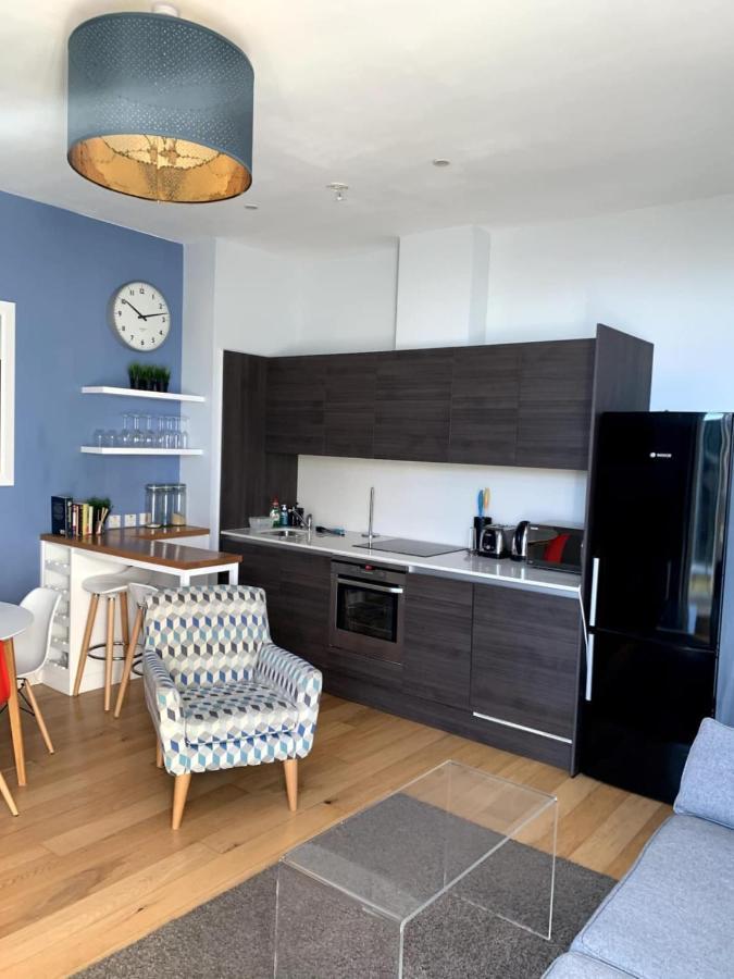 Stylish 2 Bedroom Apartment London Bagian luar foto