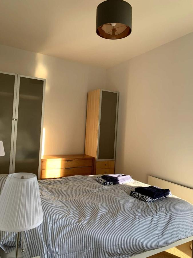 Stylish 2 Bedroom Apartment London Bagian luar foto